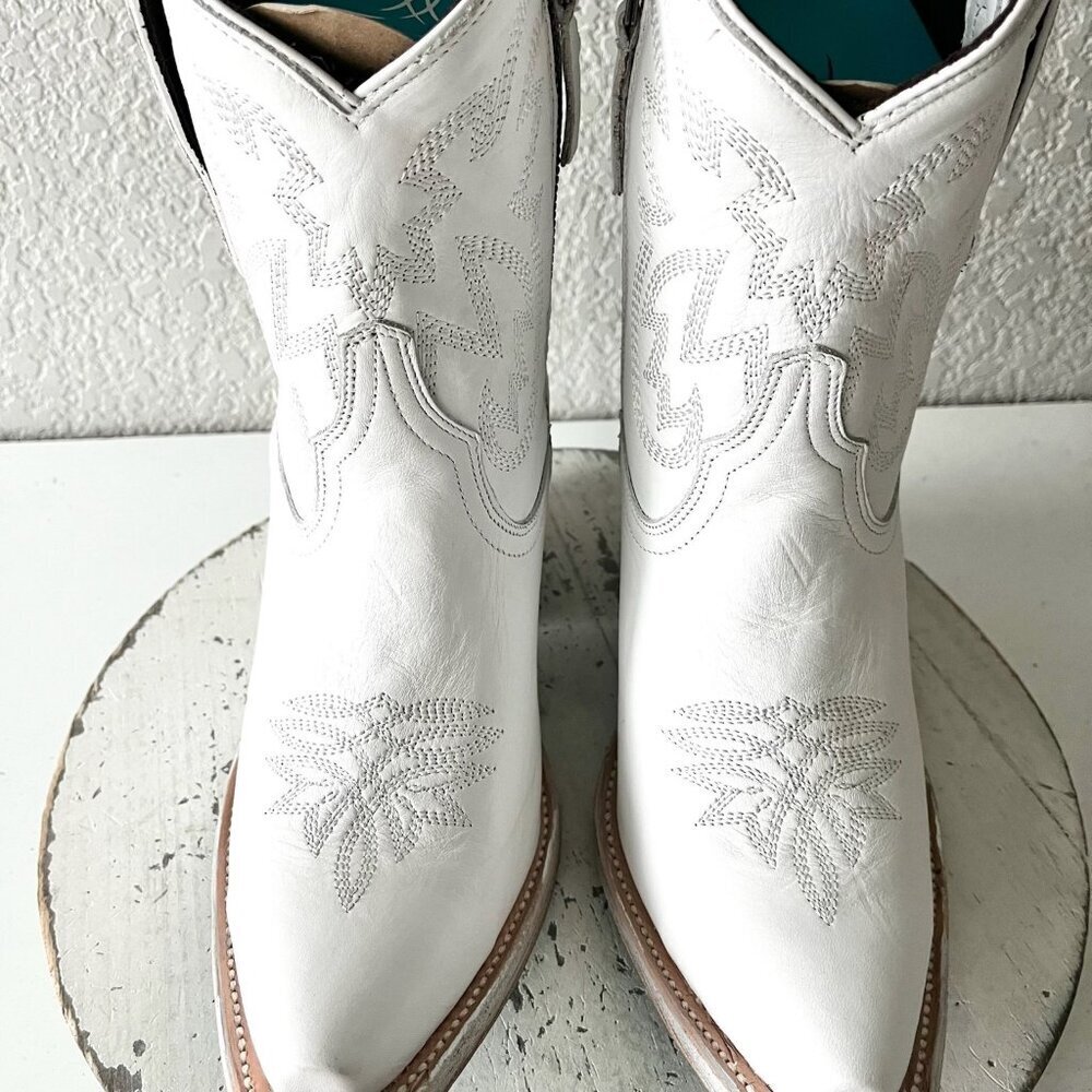 Lane SMOKESHOW White Cowboy Booties Western Cowgirl Short Ankle Boots Womens 9 - Picture 6 of 11